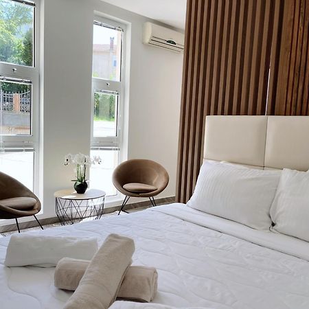 Guest House Koliqi - Hotel & Apartments Ulcinj Esterno foto