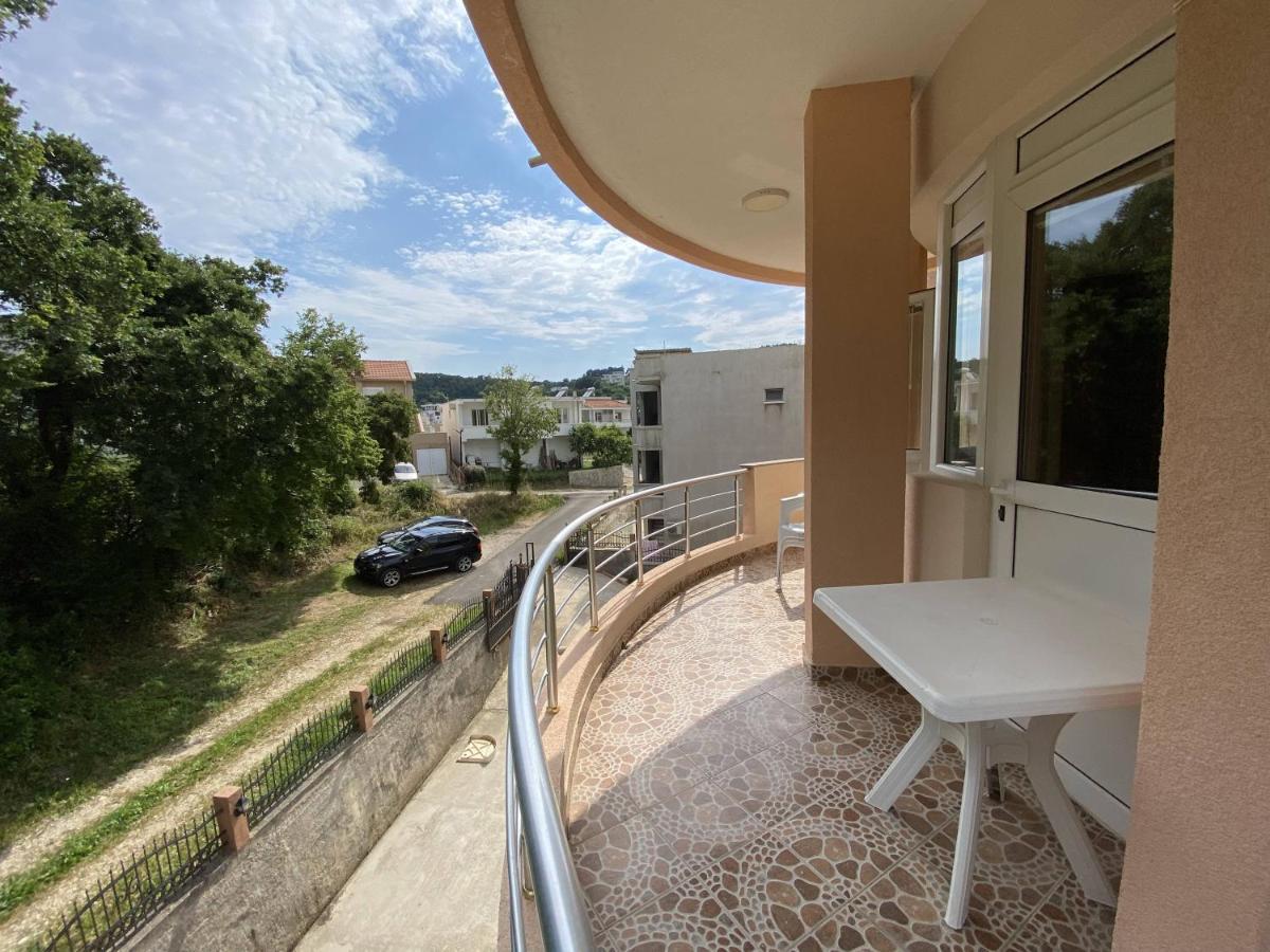 Guest House Koliqi - Hotel & Apartments Ulcinj Esterno foto