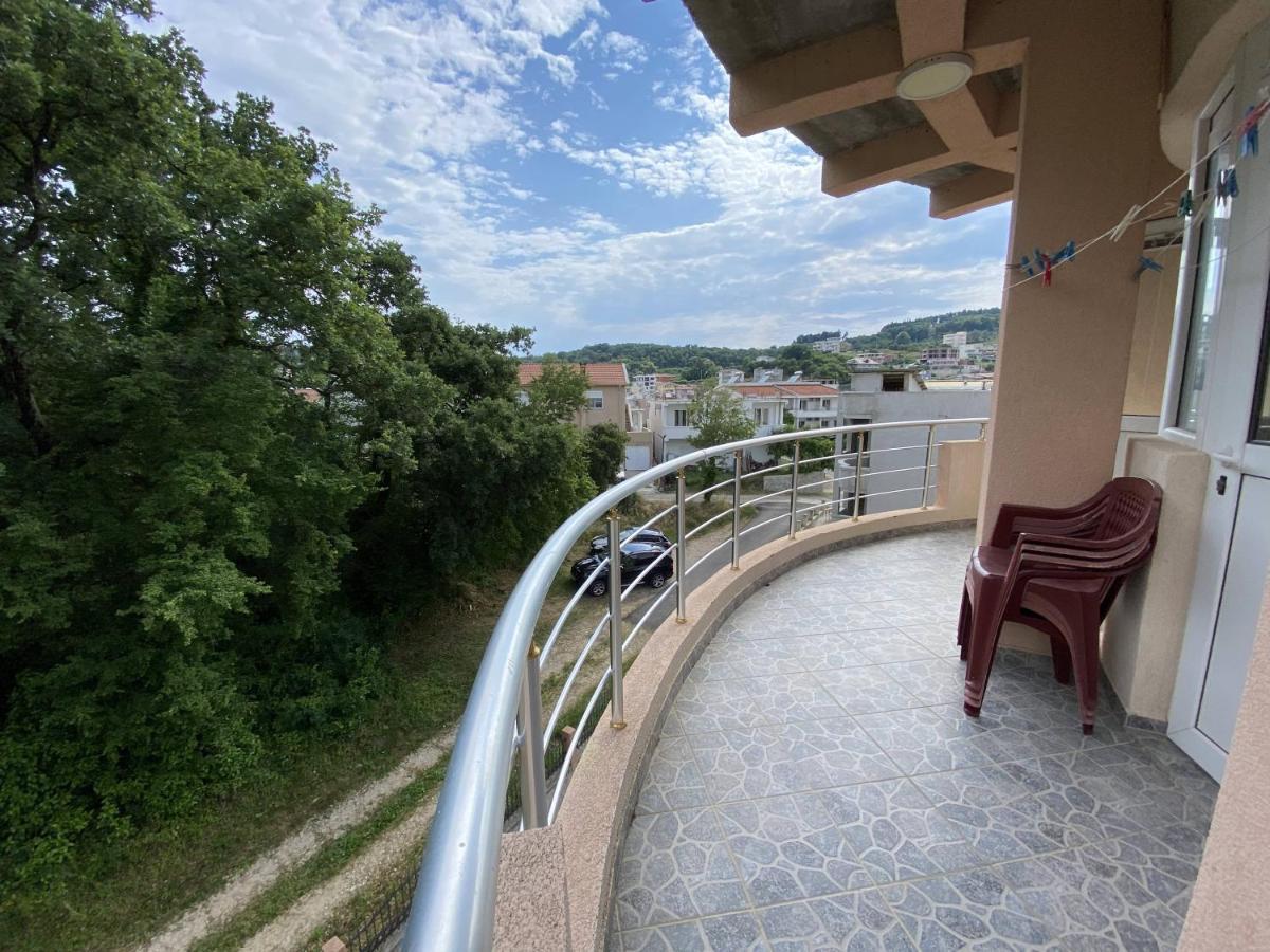 Guest House Koliqi - Hotel & Apartments Ulcinj Esterno foto
