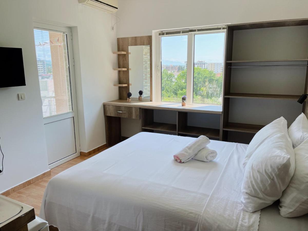 Guest House Koliqi - Hotel & Apartments Ulcinj Esterno foto