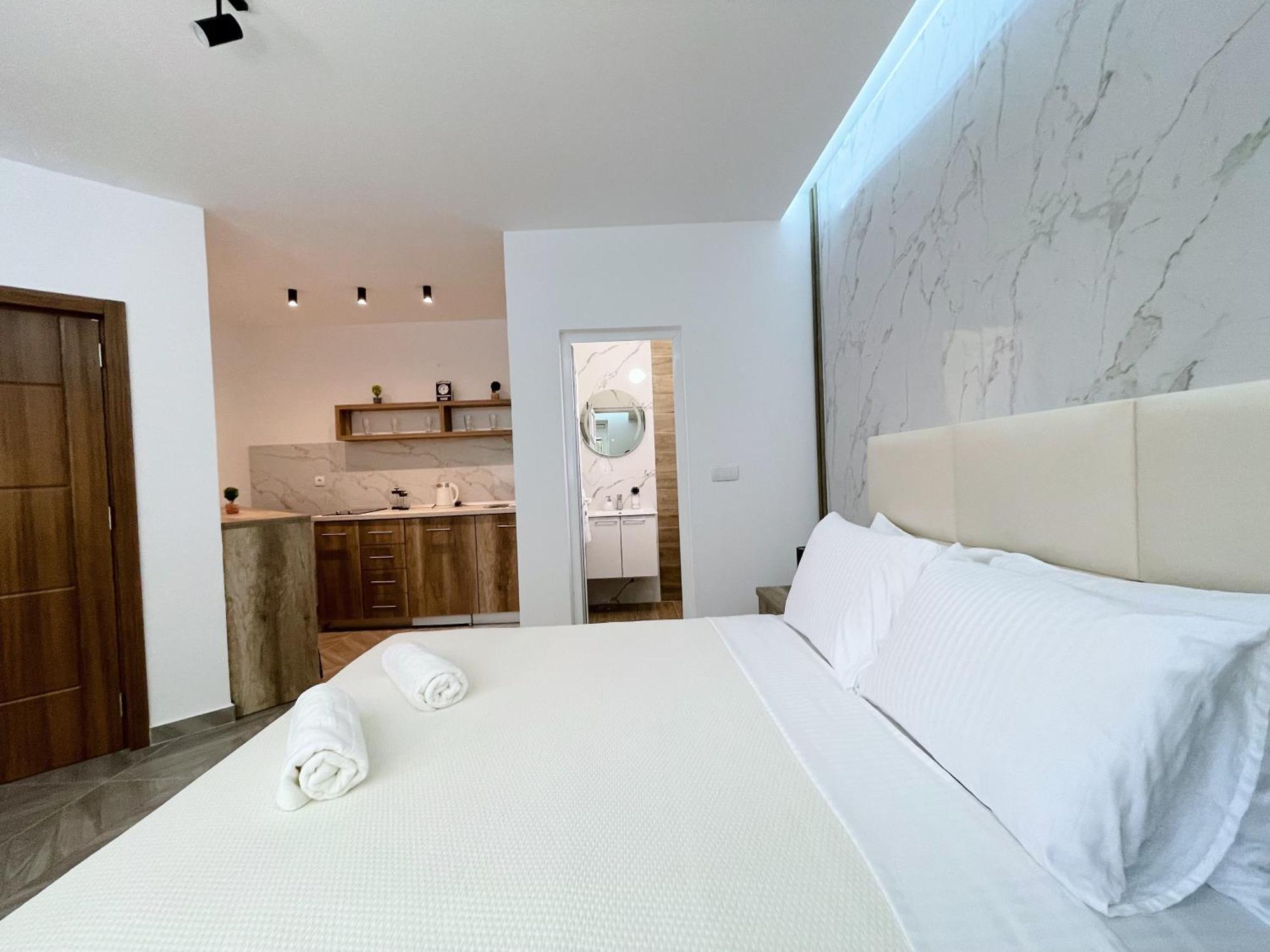 Guest House Koliqi - Hotel & Apartments Ulcinj Esterno foto